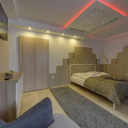 Apartament Invest Dworcowa 1 I 2