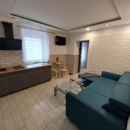 Invest Dworcowa 1 I 2 Apartament *
