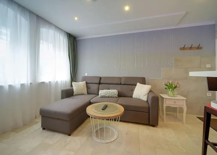 Invest Dworcowa 1 I 2 Шклярска-Поремба