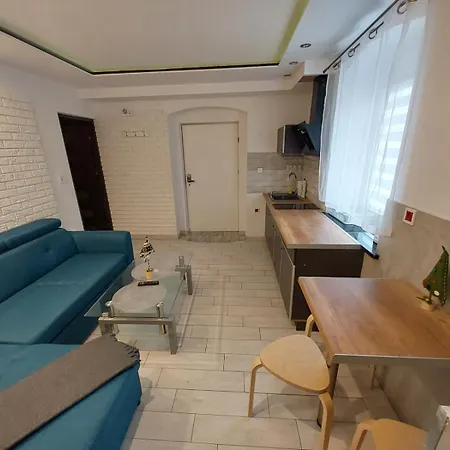 アパート Invest Dworcowa 1 I 2 *