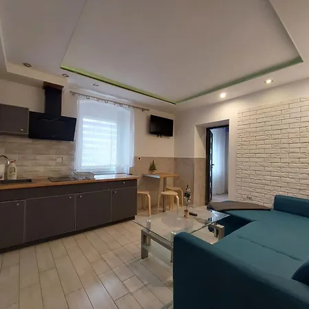 Invest Dworcowa 1 I 2 * シクラルスカ・ポレンバ