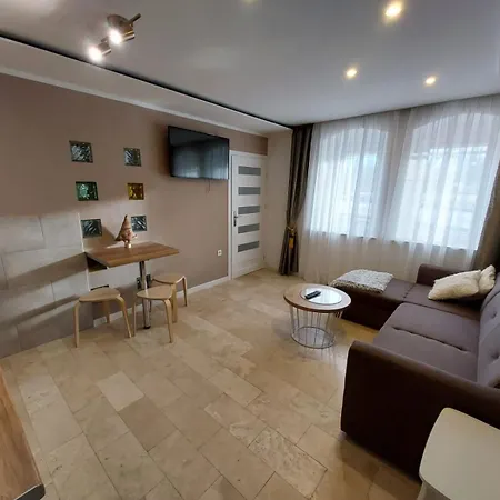 Invest Dworcowa 1 I 2 シクラルスカ・ポレンバ